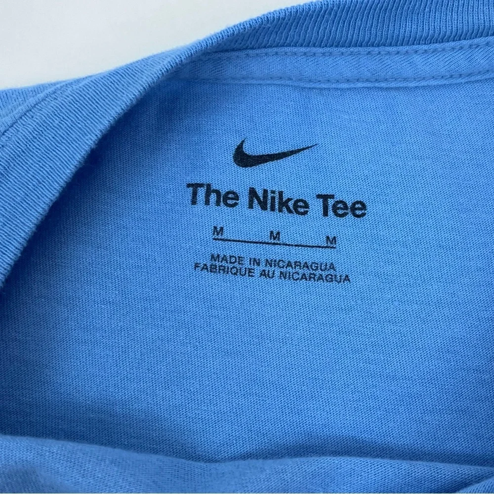 The Nike Tee Men's Long Sleeve North Carolina Tarheels Graphic Tee Size M; NCAA